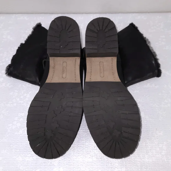 CLARKS Majorca Sun Moto Boots Black Leather Faux Fur Lined US 10 - Picture 9 of 9